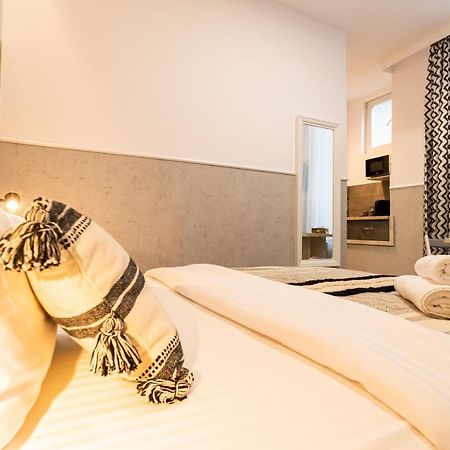 Okbrasov - Apartment & Studio In The Heart Of Old Town, Moments Away From The Black Church Extérieur photo