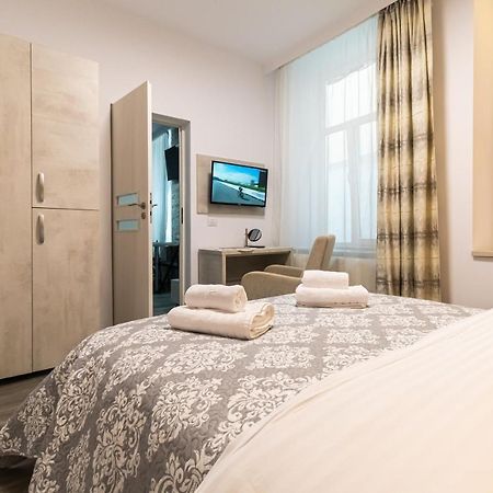 Okbrasov - Apartment & Studio In The Heart Of Old Town, Moments Away From The Black Church Extérieur photo