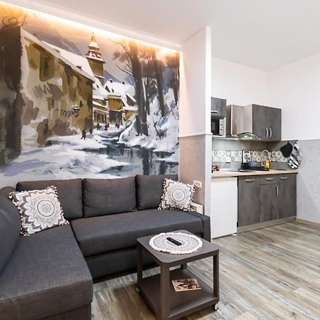 Okbrasov - Apartment & Studio In The Heart Of Old Town, Moments Away From The Black Church Extérieur photo