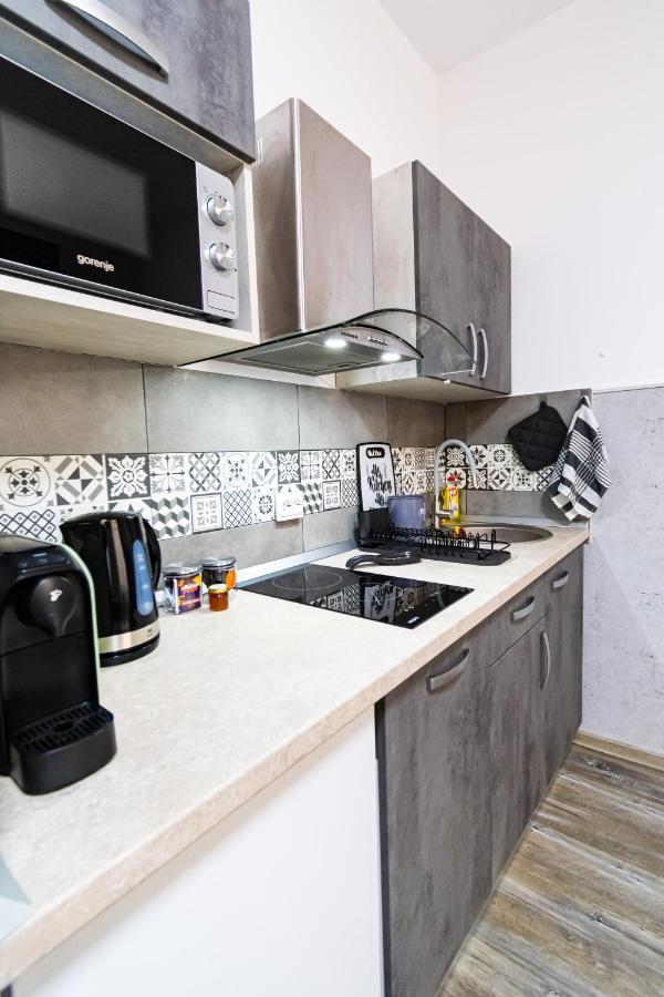 Okbrasov - Apartment & Studio In The Heart Of Old Town, Moments Away From The Black Church Extérieur photo